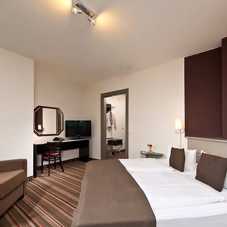Leonardo Inn Hotel Hamburg Airport Exterior photo